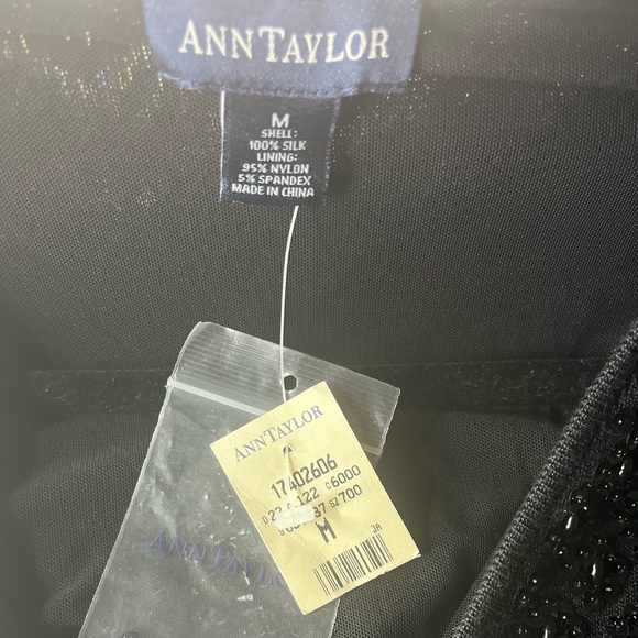 🖤 Ann Taylor 100% Silk Black Sequin Blouse - Picture 5 of 8